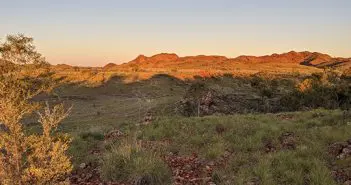 Study Finds Evidence Giant Meteorite Impacts Created Continents