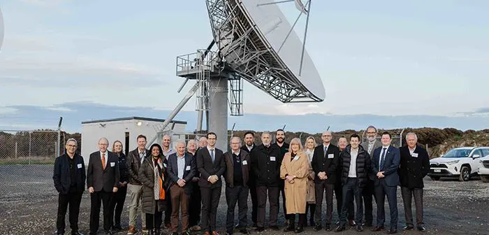 NZ Minister Turns on New Satellite Technology