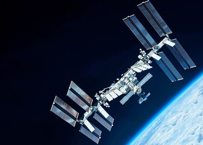 Red Hat and Axiom Space Partner on Orbital Data Centres - SPACE & DEFENSE